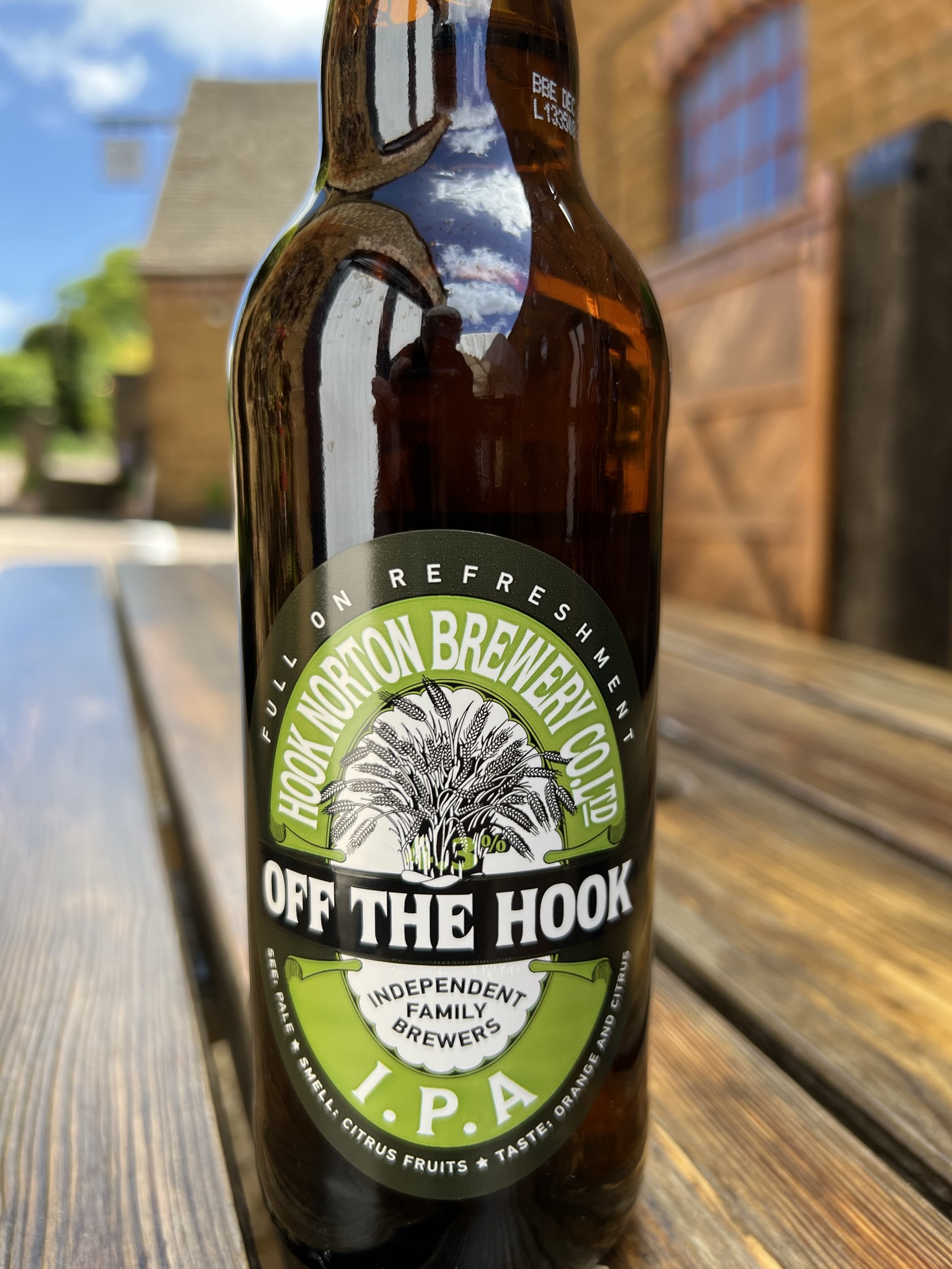 OFF THE HOOK IPA 4.3% - Image 2