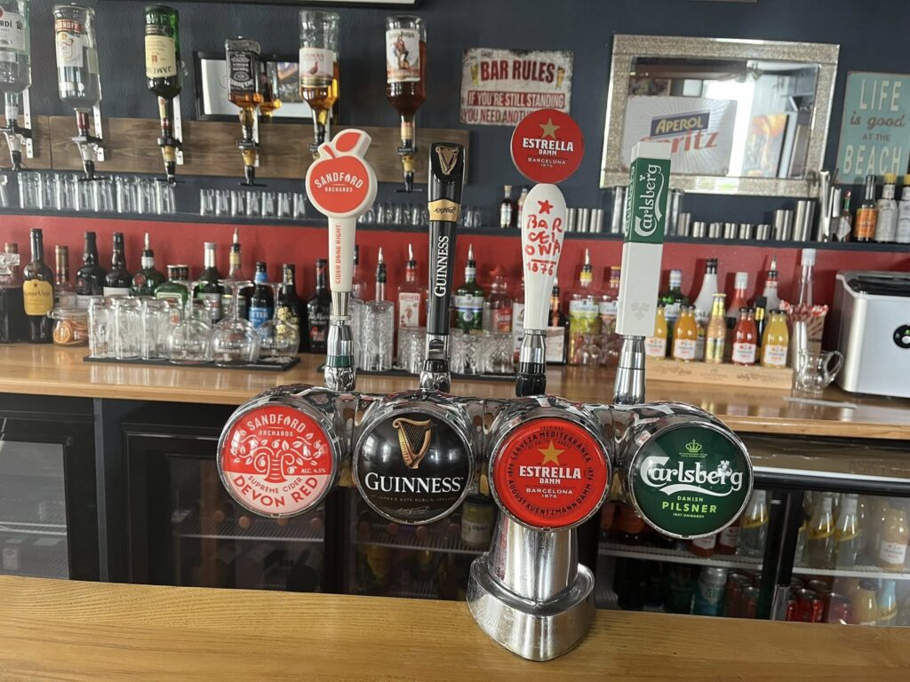 COACH AND HORSES SHIPTON